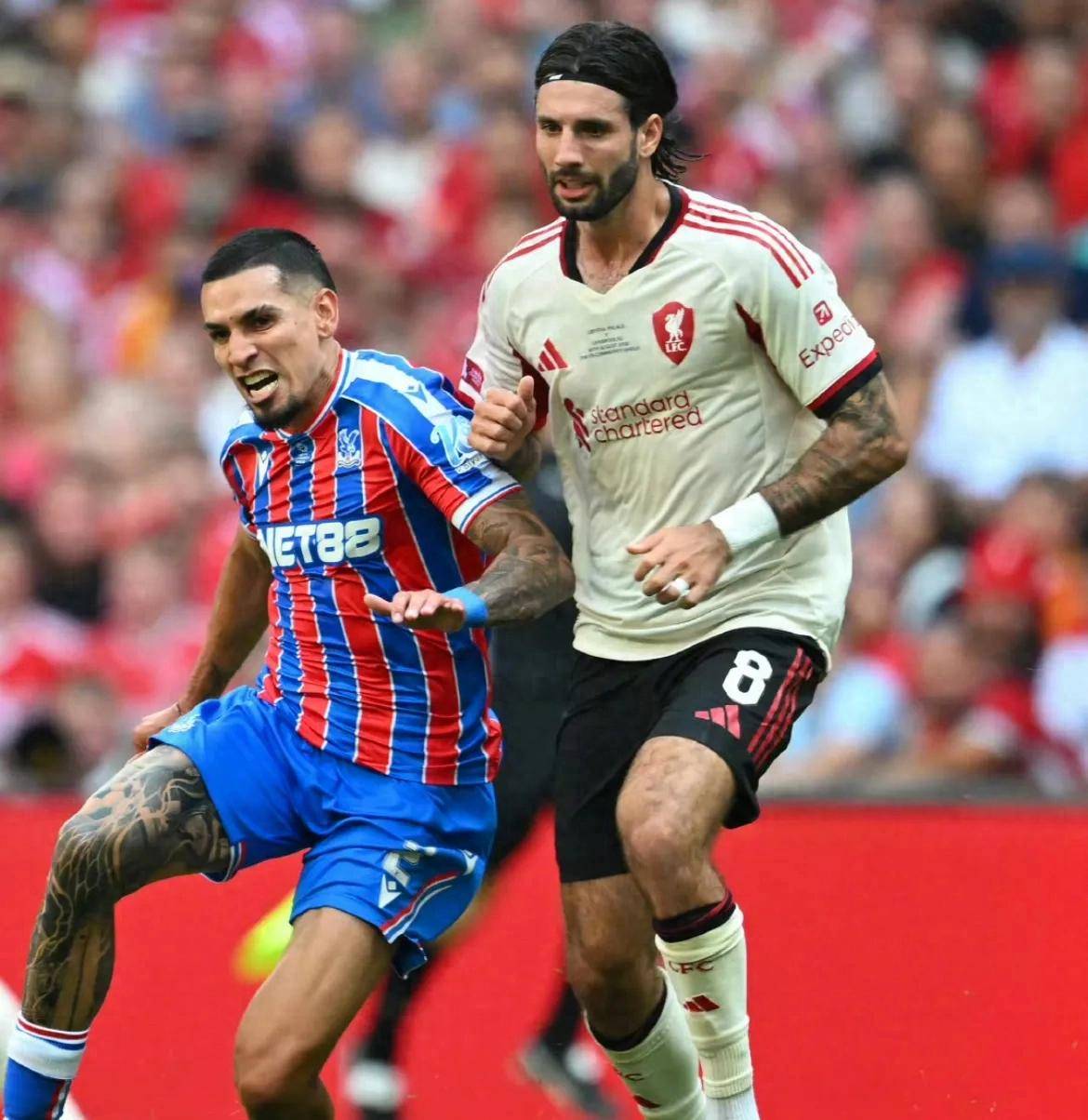 战术调整引发热议！，萨拉赫在塞尔维亚队比赛中晋级下一阶段再创辉煌时刻的简单介绍