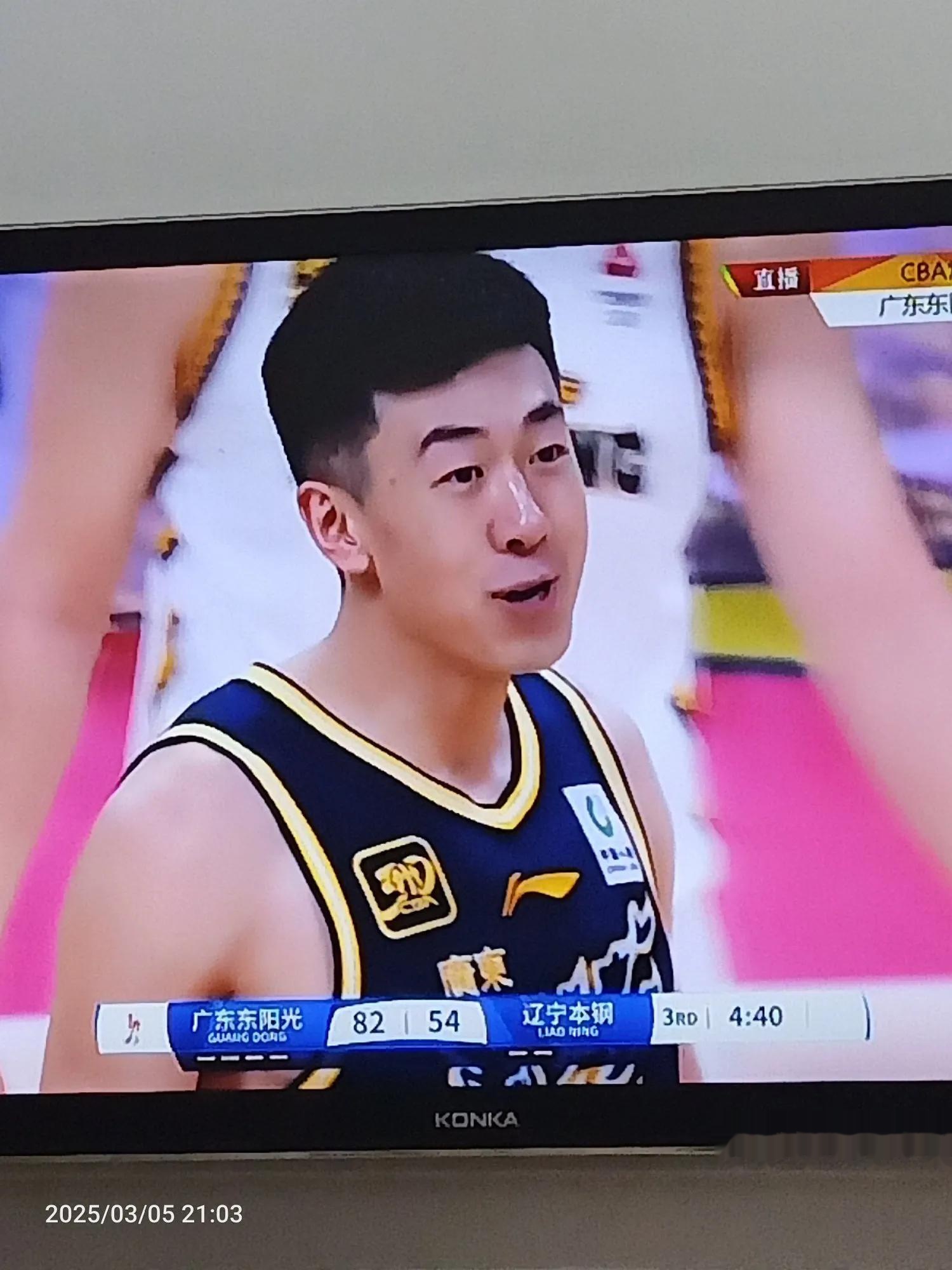 KAIYUN SPORTS-辽宁本钢发布备战花絮，赛后回应争议，亚冠任务艰巨，临场指挥获称赞